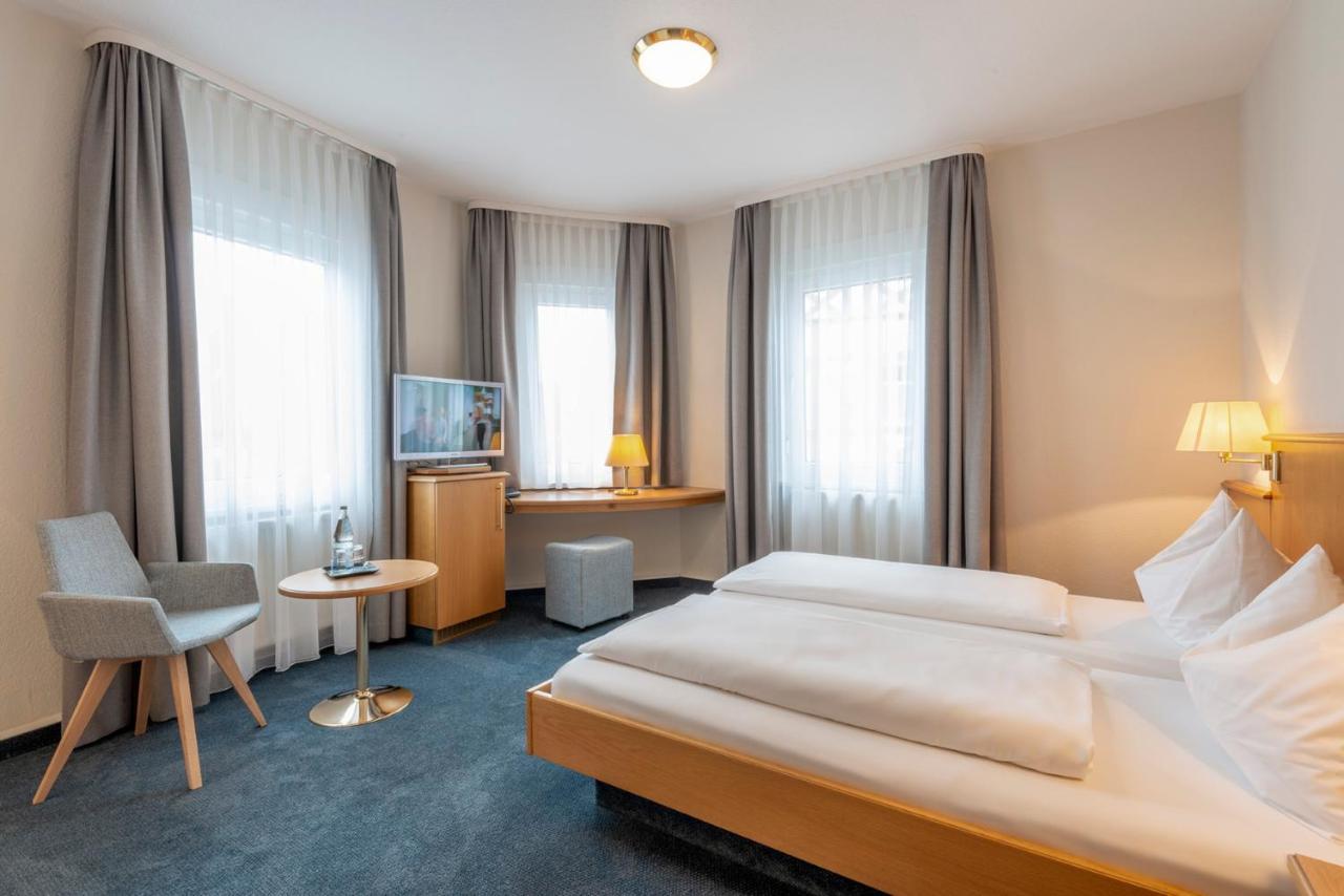 Hotel Gasthof Zum Roessle 하일브론 외부 사진