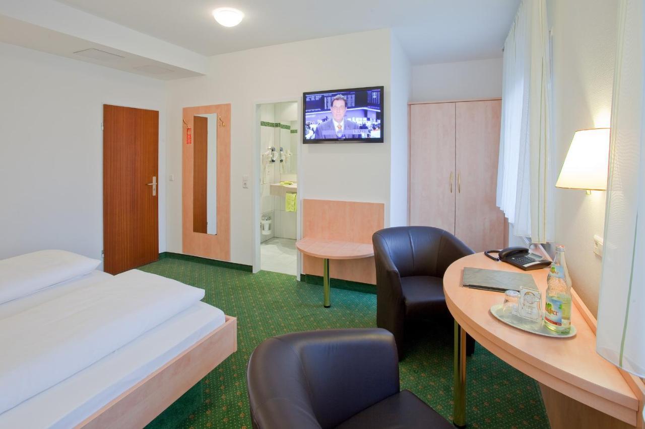 Hotel Gasthof Zum Roessle 하일브론 외부 사진